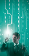 Digitale Zauberei: Ein Mann zaubert Codes und Schaltkreise in eine futuristische Welt der Technologie.