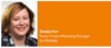Ein Porträt einer lächelnden Frau mit schulterlangem Haar, die ein dunkles Oberteil mit einem gemusterten Schal trägt. Neben ihr ist ein orangefarbener Hintergrund mit weißem Text, auf dem steht: „Daniela Porr, Senior Product Marketing Manager bei Workday.